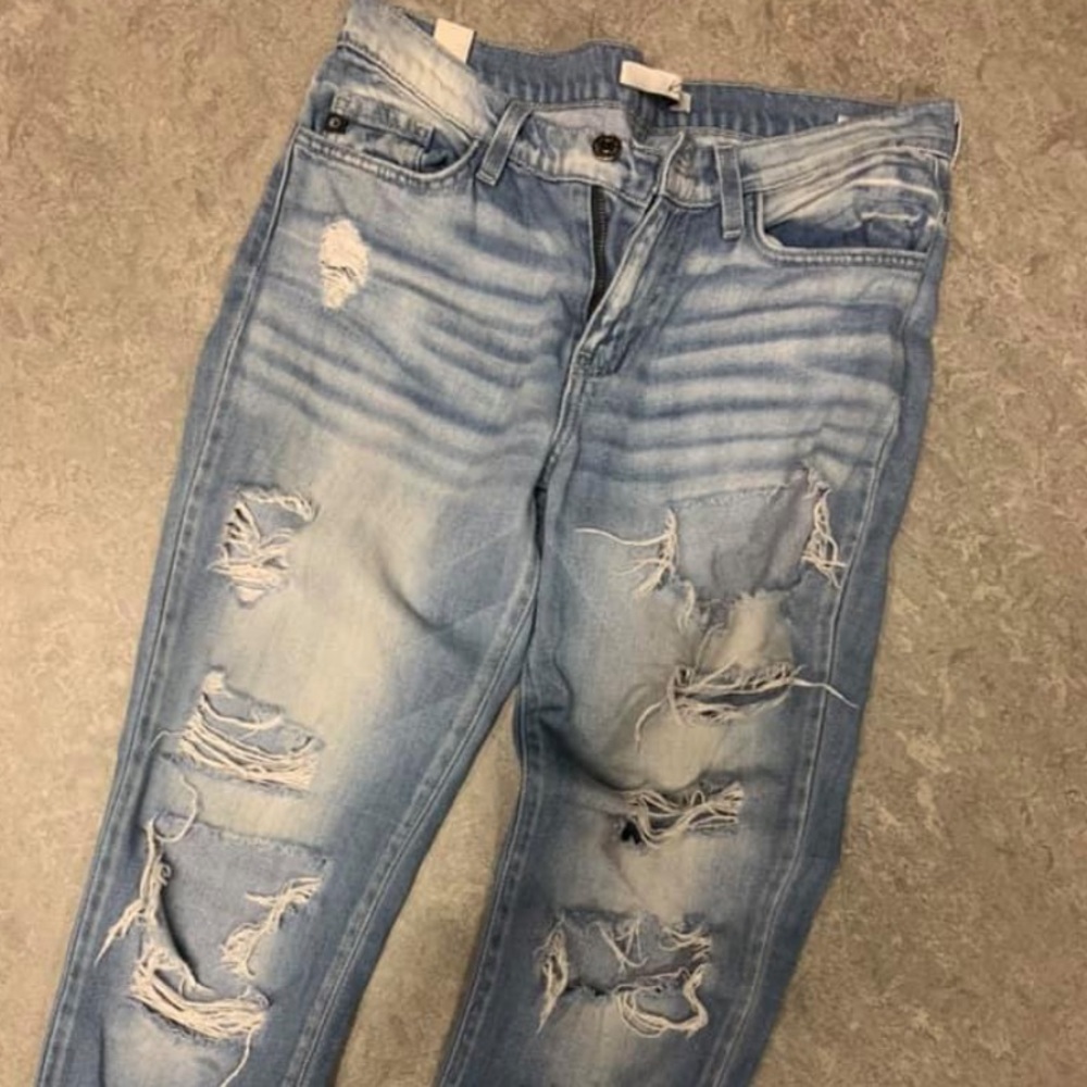ripped skinny jeans